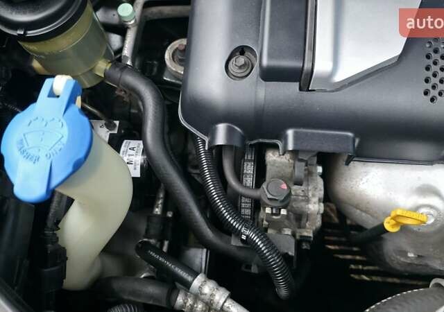 Чорний Хендай Туксон, об'ємом двигуна 2 л та пробігом 207 тис. км за 8200 $, фото 40 на Automoto.ua