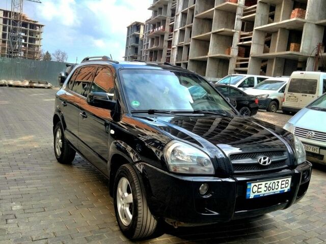 Чорний Хендай Туксон, об'ємом двигуна 2 л та пробігом 190 тис. км за 7500 $, фото 1 на Automoto.ua