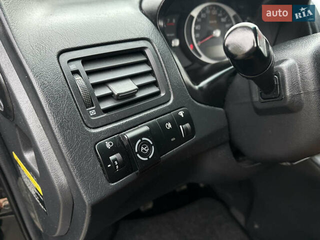 Чорний Хендай Туксон, об'ємом двигуна 2 л та пробігом 230 тис. км за 6850 $, фото 12 на Automoto.ua