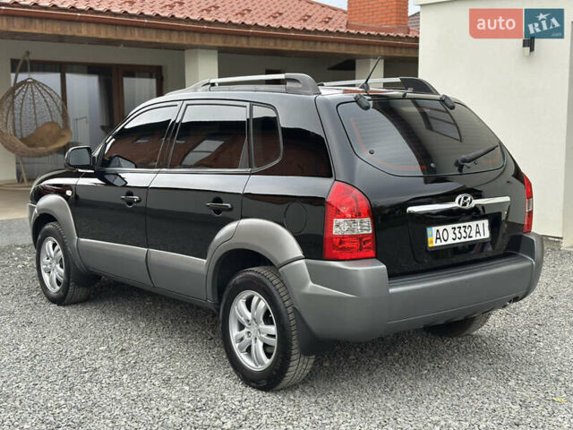 Хендай Туксон 2007 в Ужгороде на Automoto.ua Черный Хендай Туксон, объемом двигателя 1.98 л и пробегом 157 тыс. км за 7300 $, фото 8 на Automoto.ua