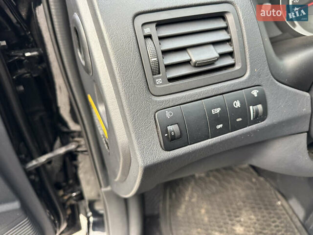Чорний Хендай Туксон, об'ємом двигуна 2 л та пробігом 180 тис. км за 7999 $, фото 18 на Automoto.ua