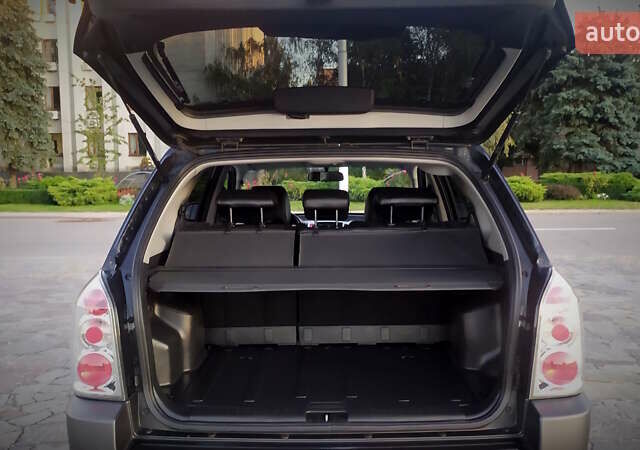 Черный Хендай Туксон, объемом двигателя 2 л и пробегом 230 тыс. км за 8600 $, фото 128 на Automoto.ua