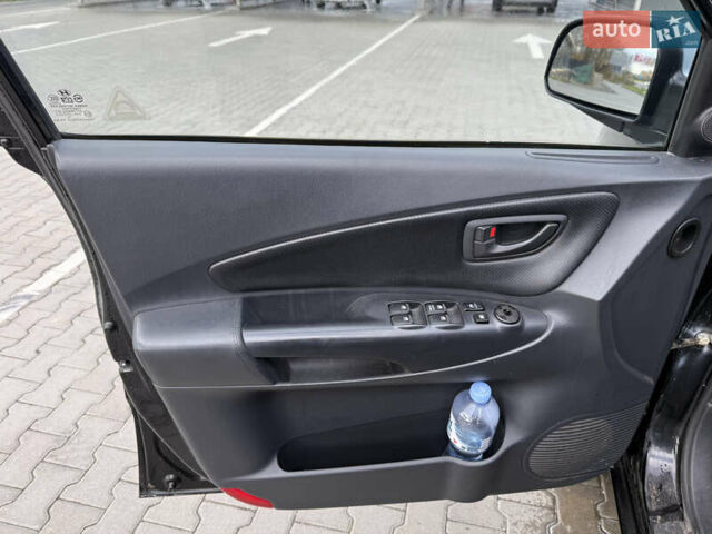 Черный Хендай Туксон, объемом двигателя 2 л и пробегом 182 тыс. км за 6999 $, фото 9 на Automoto.ua