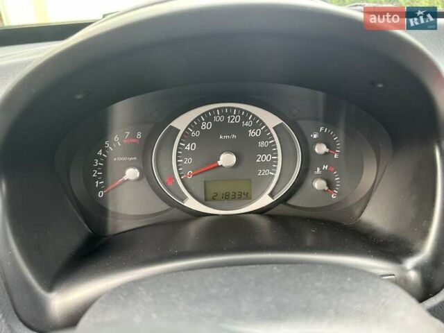 Черный Хендай Туксон, объемом двигателя 2 л и пробегом 218 тыс. км за 7600 $, фото 23 на Automoto.ua