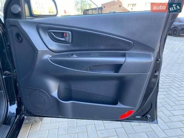 Черный Хендай Туксон, объемом двигателя 1.98 л и пробегом 286 тыс. км за 7300 $, фото 29 на Automoto.ua