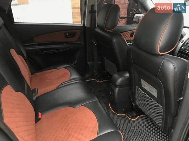 Черный Хендай Туксон, объемом двигателя 2 л и пробегом 210 тыс. км за 8999 $, фото 47 на Automoto.ua