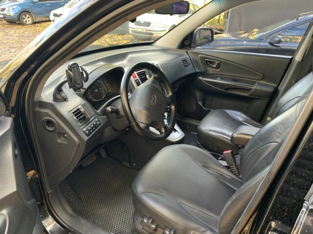 Хендай Туксон 2007 в Киеве на Automoto.ua Черный Хендай Туксон, объемом двигателя 2 л и пробегом 408 тыс. км за 6000 $, фото 4 на Automoto.ua