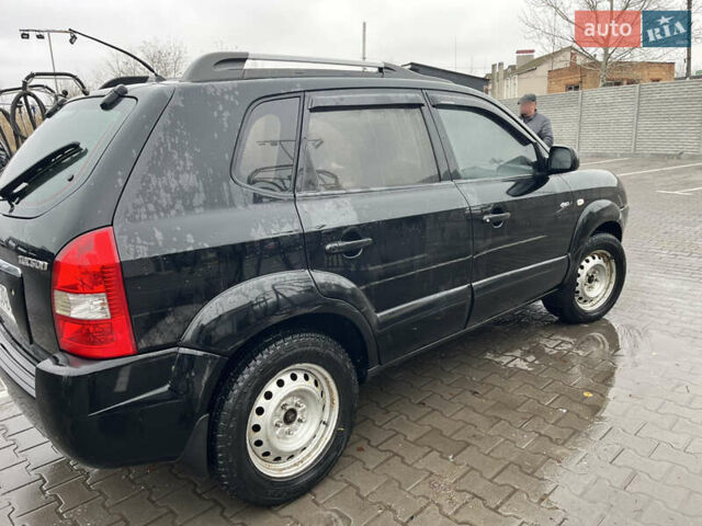 Чорний Хендай Туксон, об'ємом двигуна 1.98 л та пробігом 177 тис. км за 8500 $, фото 3 на Automoto.ua
