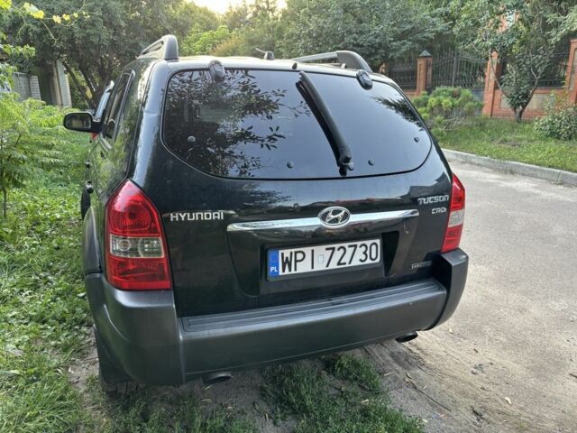 Чорний Хендай Туксон, об'ємом двигуна 2 л та пробігом 330 тис. км за 3700 $, фото 2 на Automoto.ua
