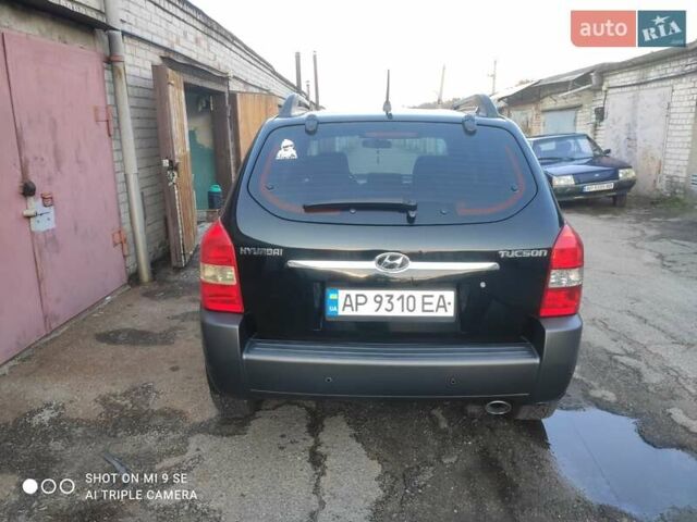 Чорний Хендай Туксон, об'ємом двигуна 1.98 л та пробігом 172 тис. км за 9300 $, фото 1 на Automoto.ua
