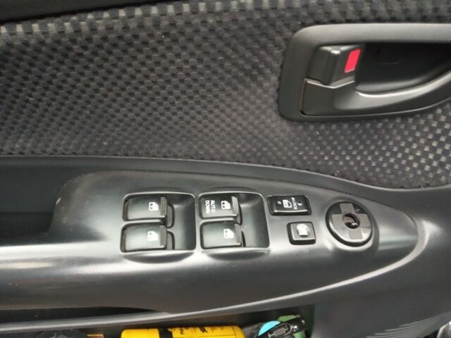 Черный Хендай Туксон, объемом двигателя 2 л и пробегом 240 тыс. км за 8800 $, фото 6 на Automoto.ua