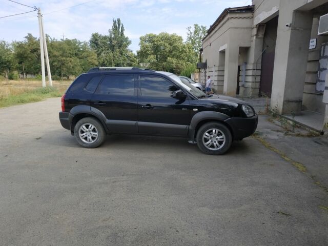 Чорний Хендай Туксон, об'ємом двигуна 2 л та пробігом 40 тис. км за 9000 $, фото 1 на Automoto.ua