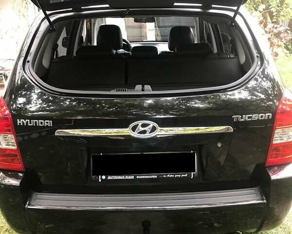 Хендай Туксон 2007 в Черновцах на Automoto.ua Черный Хендай Туксон, объемом двигателя 1.98 л и пробегом 256 тыс. км за 8500 $, фото 5 на Automoto.ua