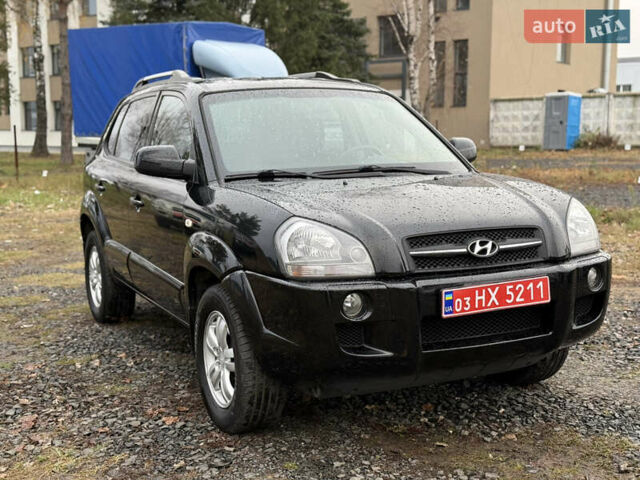 Чорний Хендай Туксон, об'ємом двигуна 2 л та пробігом 196 тис. км за 7250 $, фото 1 на Automoto.ua