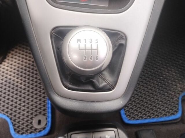 Чорний Хендай Туксон, об'ємом двигуна 2 л та пробігом 246 тис. км за 8100 $, фото 10 на Automoto.ua