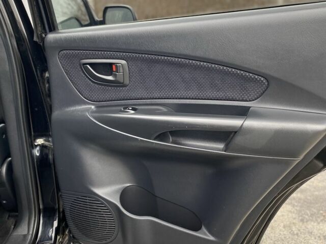 Черный Хендай Туксон, объемом двигателя 2 л и пробегом 330 тыс. км за 4350 $, фото 22 на Automoto.ua