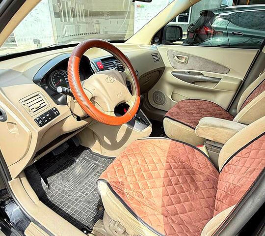 Хендай Туксон 2007 у Новой Водолаге на Automoto.ua Чорний Хендай Туксон, об'ємом двигуна 2 л та пробігом 170 тис. км за 8300 $, фото 10 на Automoto.ua