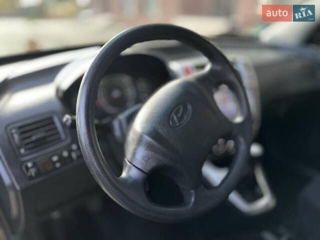 Хендай Туксон 2007 в Надворной на Automoto.ua Черный Хендай Туксон, объемом двигателя 1.98 л и пробегом 154 тыс. км за 8200 $, фото 22 на Automoto.ua
