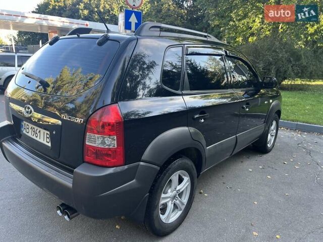 Чорний Хендай Туксон, об'ємом двигуна 1.98 л та пробігом 207 тис. км за 8500 $, фото 6 на Automoto.ua