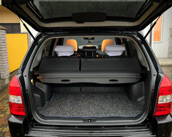 Черный Хендай Туксон, объемом двигателя 2 л и пробегом 151 тыс. км за 9100 $, фото 34 на Automoto.ua