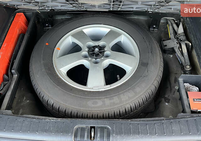 Черный Хендай Туксон, объемом двигателя 1.98 л и пробегом 243 тыс. км за 8500 $, фото 15 на Automoto.ua