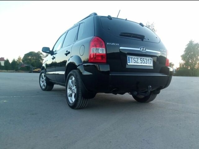 Черный Хендай Туксон, объемом двигателя 2 л и пробегом 240 тыс. км за 2700 $, фото 4 на Automoto.ua