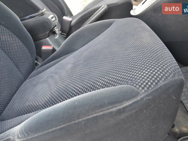 Черный Хендай Туксон, объемом двигателя 2 л и пробегом 183 тыс. км за 9150 $, фото 53 на Automoto.ua