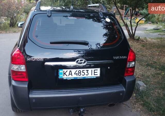 Хендай Туксон 2007 у Лубнах на Automoto.ua Чорний Хендай Туксон, об'ємом двигуна 1.98 л та пробігом 213 тис. км за 8500 $, фото 8 на Automoto.ua