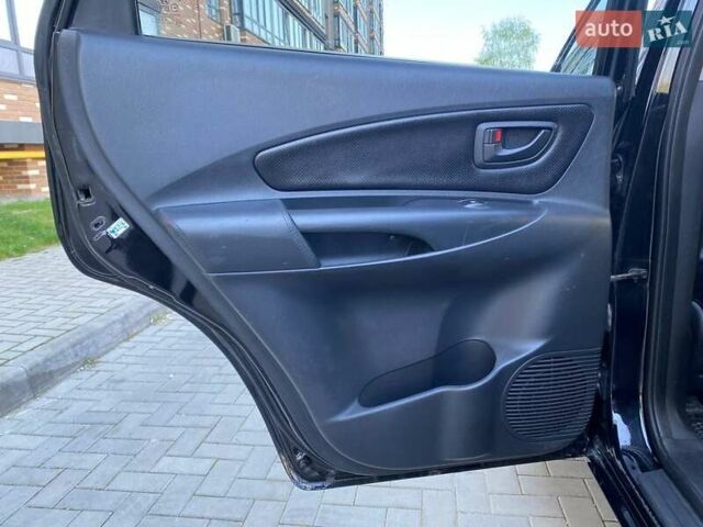 Черный Хендай Туксон, объемом двигателя 1.98 л и пробегом 286 тыс. км за 7300 $, фото 27 на Automoto.ua