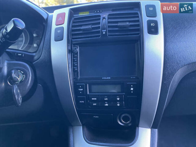 Хендай Туксон 2007 у Одесі на Automoto.ua Чорний Хендай Туксон, об'ємом двигуна 1.98 л та пробігом 180 тис. км за 8999 $, фото 12 на Automoto.ua