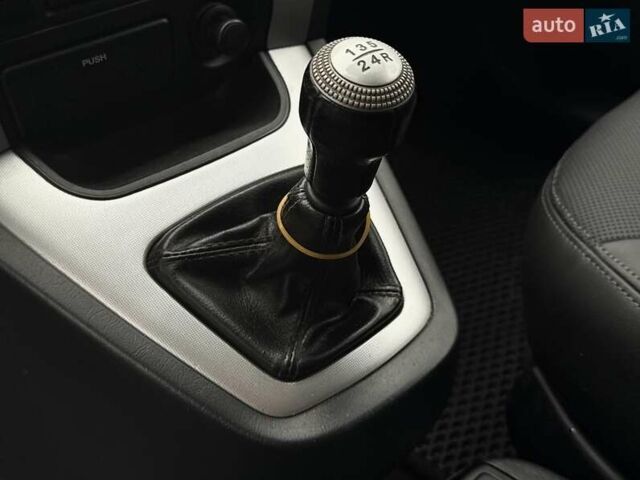 Черный Хендай Туксон, объемом двигателя 1.98 л и пробегом 260 тыс. км за 6900 $, фото 9 на Automoto.ua