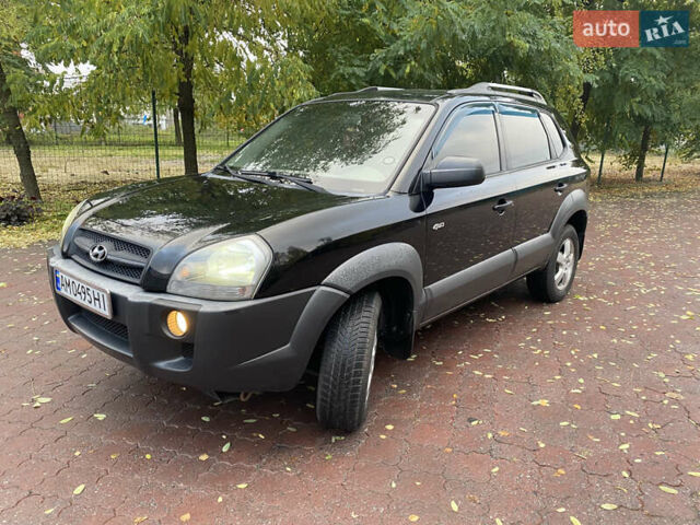 Хендай Туксон 2007 в Бердичеве на Automoto.ua Черный Хендай Туксон, объемом двигателя 2 л и пробегом 255 тыс. км за 7500 $, фото 3 на Automoto.ua