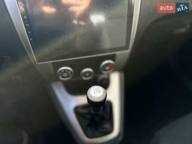 Хендай Туксон 2007 в Надворной на Automoto.ua Черный Хендай Туксон, объемом двигателя 1.98 л и пробегом 154 тыс. км за 8200 $, фото 33 на Automoto.ua