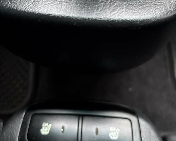 Черный Хендай Туксон, объемом двигателя 1.99 л и пробегом 266 тыс. км за 7500 $, фото 32 на Automoto.ua