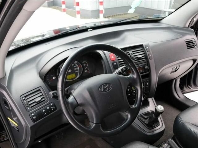 Чорний Хендай Туксон, об'ємом двигуна 0 л та пробігом 280 тис. км за 2376 $, фото 10 на Automoto.ua