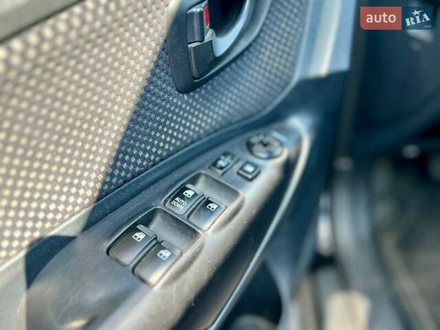 Черный Хендай Туксон, объемом двигателя 2 л и пробегом 227 тыс. км за 8200 $, фото 27 на Automoto.ua