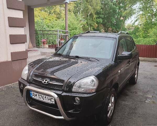 Хендай Туксон 2007 в Житомире на Automoto.ua Черный Хендай Туксон, объемом двигателя 2 л и пробегом 250 тыс. км за 7000 $, фото 1 на Automoto.ua