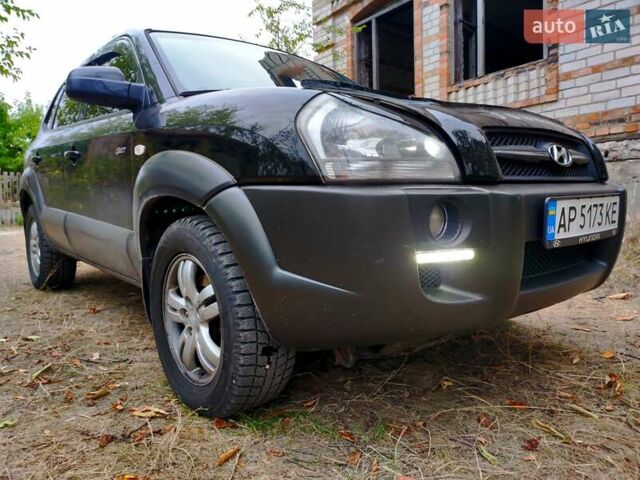 Чорний Хендай Туксон, об'ємом двигуна 2.66 л та пробігом 200 тис. км за 8900 $, фото 3 на Automoto.ua