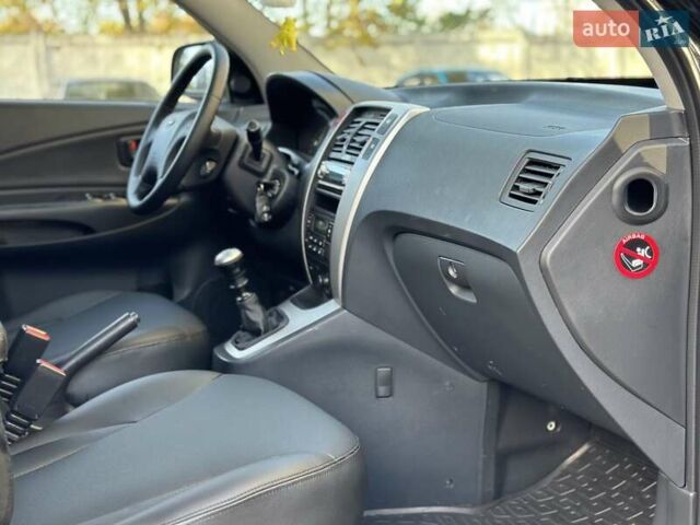 Хендай Туксон 2007 в Одессе на Automoto.ua Черный Хендай Туксон, объемом двигателя 1.99 л и пробегом 195 тыс. км за 8900 $, фото 33 на Automoto.ua