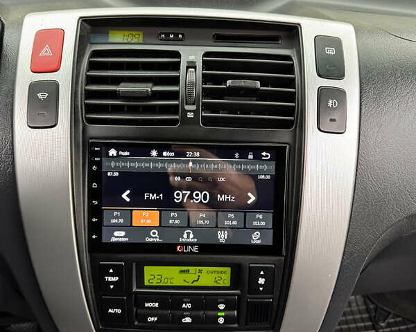 Хендай Туксон 2007 в Ужгороде на Automoto.ua Черный Хендай Туксон, объемом двигателя 1.98 л и пробегом 157 тыс. км за 7300 $, фото 33 на Automoto.ua