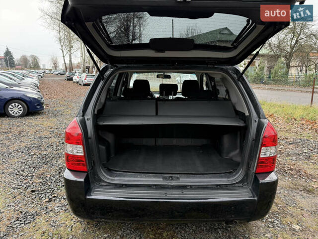 Чорний Хендай Туксон, об'ємом двигуна 2 л та пробігом 196 тис. км за 7250 $, фото 24 на Automoto.ua