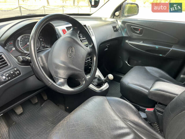 Хендай Туксон 2007 в Змиеве на Automoto.ua Черный Хендай Туксон, объемом двигателя 2 л и пробегом 256 тыс. км за 8300 $, фото 23 на Automoto.ua