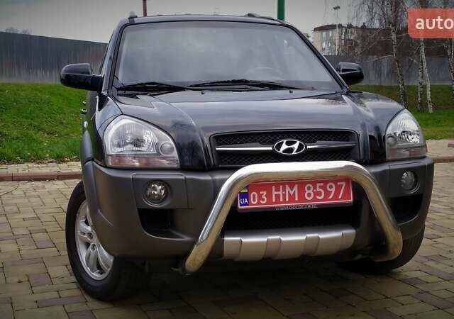 Чорний Хендай Туксон, об'ємом двигуна 2 л та пробігом 229 тис. км за 8600 $, фото 40 на Automoto.ua