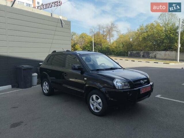 Чорний Хендай Туксон, об'ємом двигуна 1.98 л та пробігом 203 тис. км за 8500 $, фото 2 на Automoto.ua