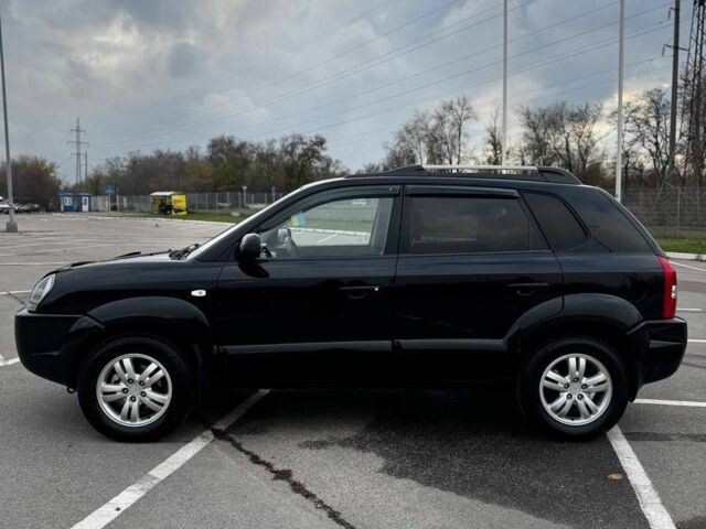 Черный Хендай Туксон, объемом двигателя 0 л и пробегом 226 тыс. км за 7300 $, фото 3 на Automoto.ua