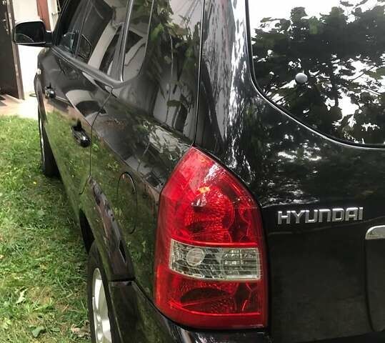 Хендай Туксон 2007 в Черновцах на Automoto.ua Черный Хендай Туксон, объемом двигателя 1.98 л и пробегом 256 тыс. км за 8500 $, фото 4 на Automoto.ua
