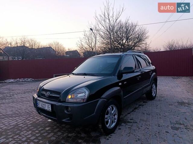 Черный Хендай Туксон, объемом двигателя 2 л и пробегом 280 тыс. км за 9500 $, фото 18 на Automoto.ua