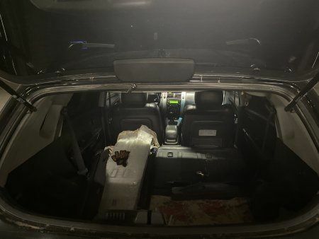 Черный Хендай Туксон, объемом двигателя 2 л и пробегом 305 тыс. км за 8000 $, фото 3 на Automoto.ua