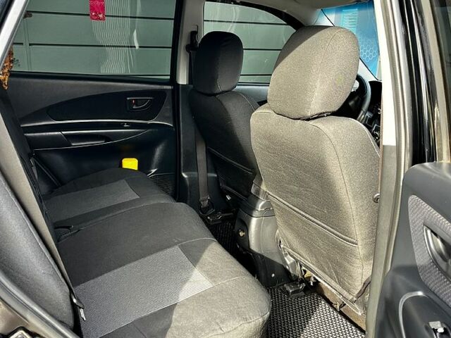 Чорний Хендай Туксон, об'ємом двигуна 2 л та пробігом 240 тис. км за 8600 $, фото 8 на Automoto.ua