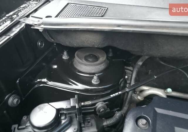 Чорний Хендай Туксон, об'ємом двигуна 2 л та пробігом 207 тис. км за 8200 $, фото 43 на Automoto.ua